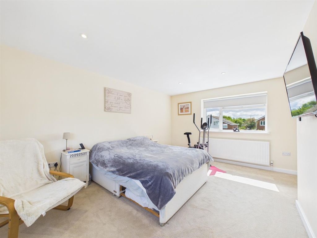 Additional image 15 of 4 bed detached house for saleLangdon Avenue, Bedgrove, Aylesbury HP21
