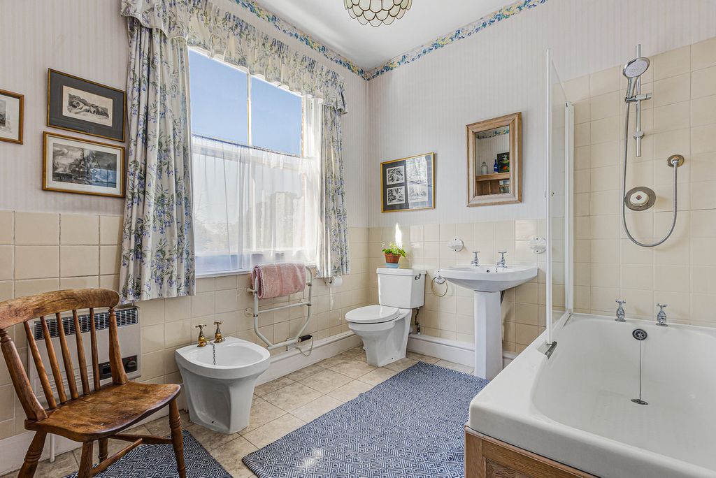 Additional image 38 of 6 bed detached house for salePark Crescent, Abingdon OX14