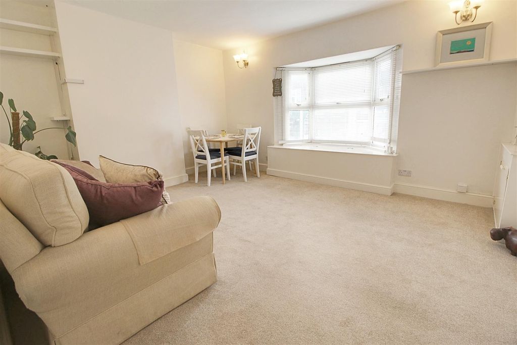 Additional image 4 of 1 bed flat for saleHigh Street, Berkhamsted HP4