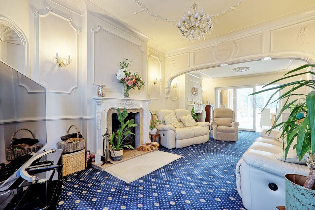 Additional image 4 of 7 bed detached house for saleErnest Road, Emerson Park RM11