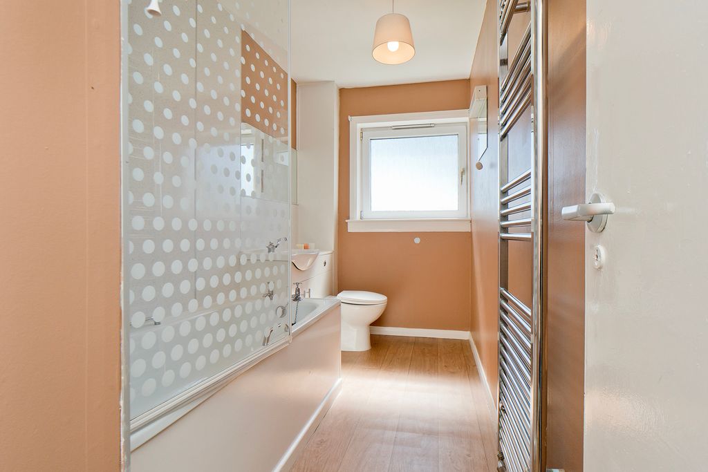 Additional image 9 of 2 bed flat for sale118 Moubray Grove, South Queensferry, Edinburgh EH30