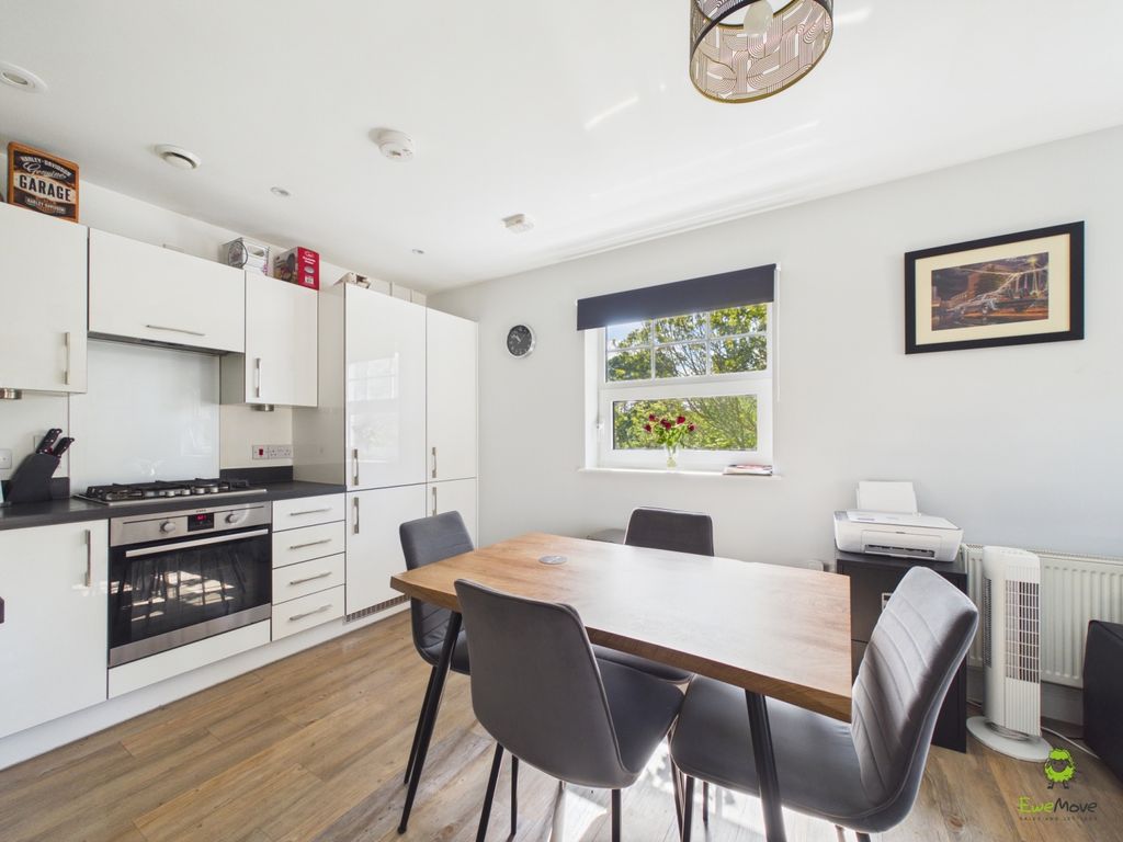 2 bed flat for saleWeir Road, Bexley, Kent DA5