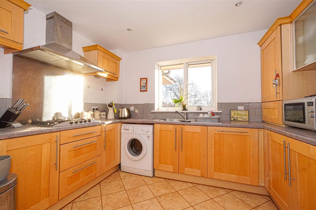 Additional image 3 of 2 bed flat for saleBeachy Head View, St. Leonards-On-Sea TN38