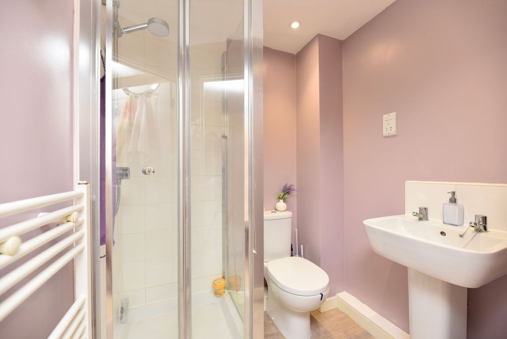 Additional image 4 of 2 bed flat for saleSanger Avenue, Biggleswade SG18