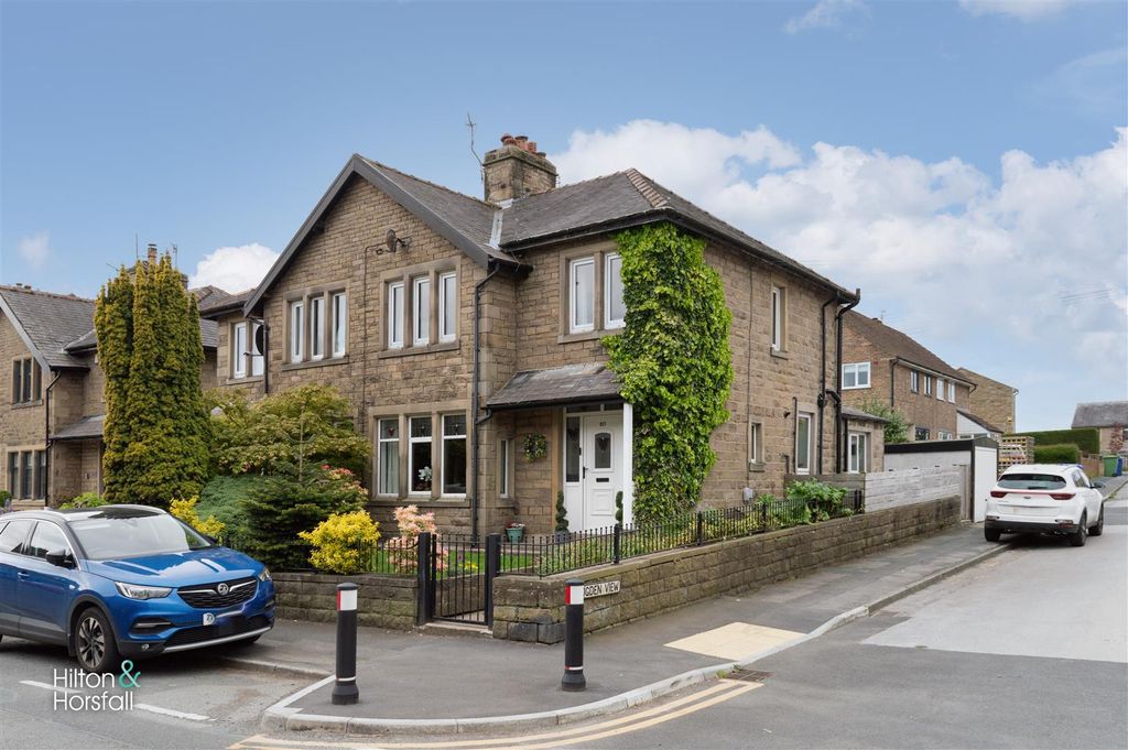 3 bed semi-detached house for saleGisburn Road, Barnoldswick BB18