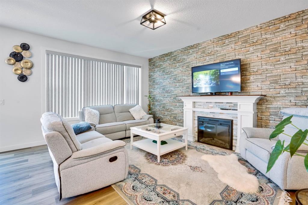 Additional image 5 of 353 Walcrest View SE, Calgary, AB, T2X 4V8