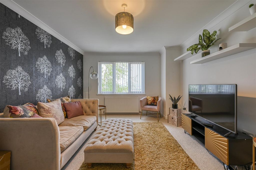 Additional image 3 of 2 bed flat for salePinewood Court, Inverness IV2