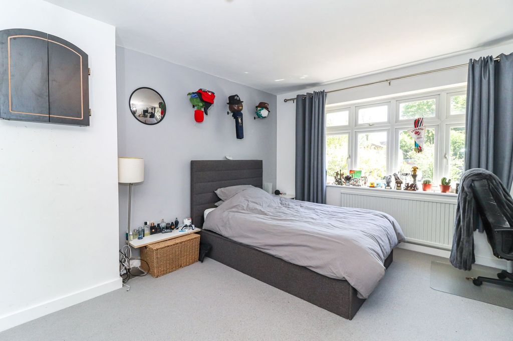 Additional image 14 of 5 bed property for saleAbbots Road, Abbots Langley WD5