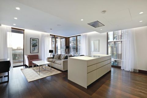 Kings Gate Walk, Victoria, London SW1E