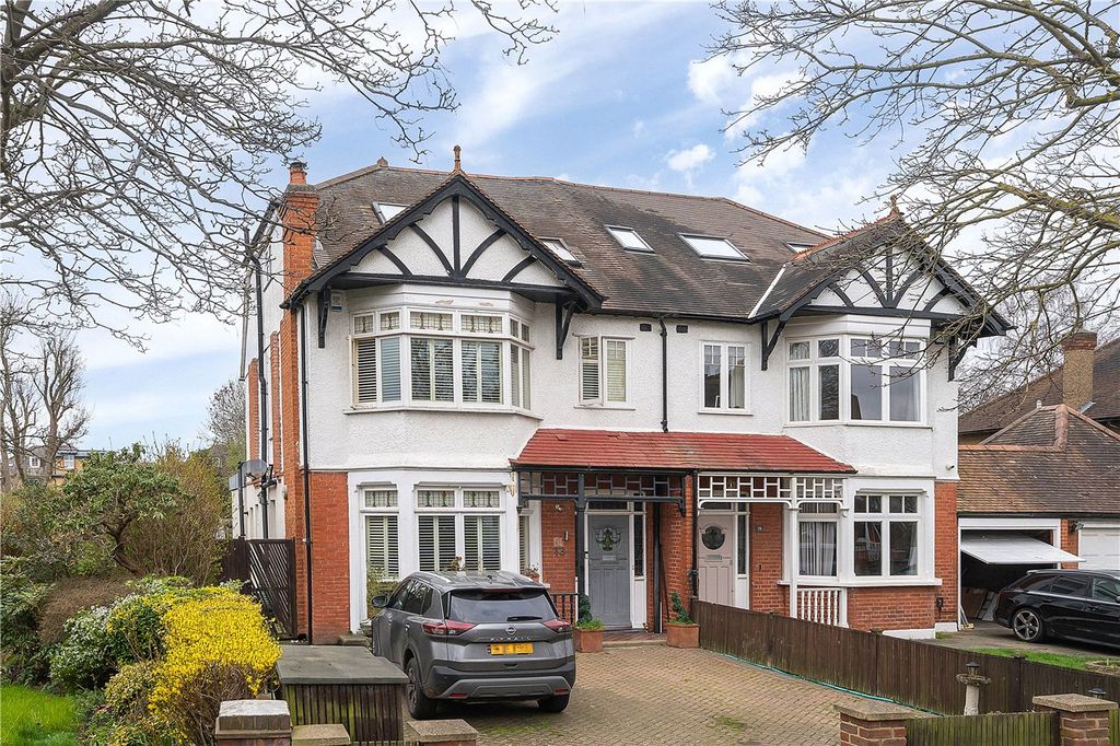 5 bed semi-detached house for saleReddons Road, Beckenham BR3