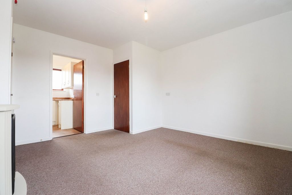 Additional image 5 of 2 bed flat for saleEllesmere Way, Carlisle CA2