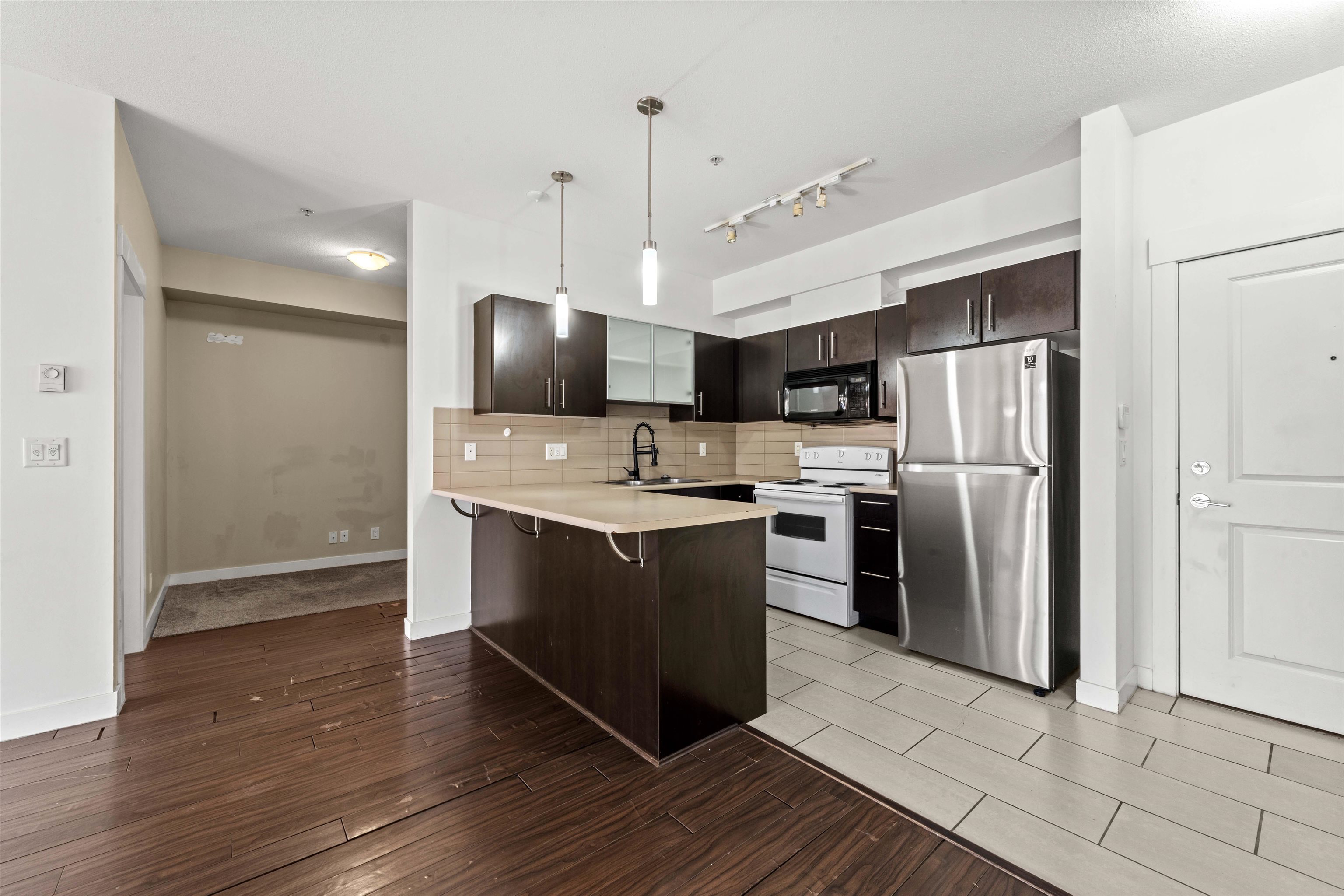 Additional image 2 of 111-33545 Rainbow Avenue, Abbotsford, BC, V2S 1Z6