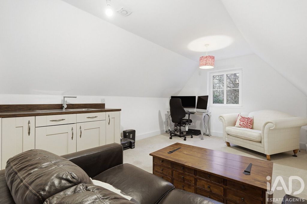 Additional image 8 of 5 bed detached house for saleBayford Way, Stansted Mountfitchet CM24