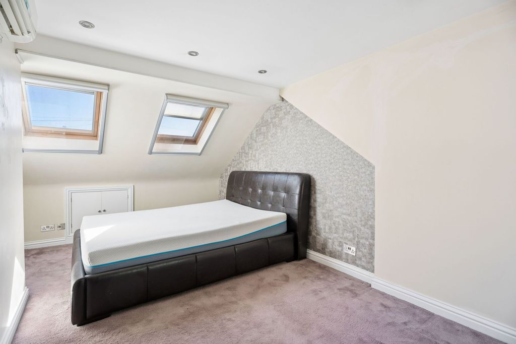 Additional image 10 of 5 bed semi-detached bungalow for saleSt Georges Drive, Carpenders Park, Watford WD19