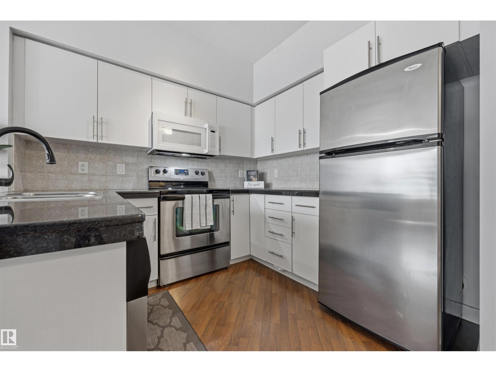 Additional image 4 of 1403-10136 104 Street NW, Edmonton, AB, T5J0B5