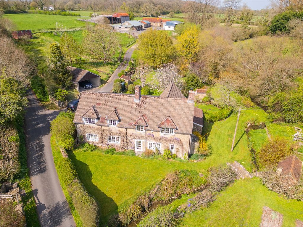4 bed equestrian for saleStoney Stoke, Wincanton, Somerset BA9