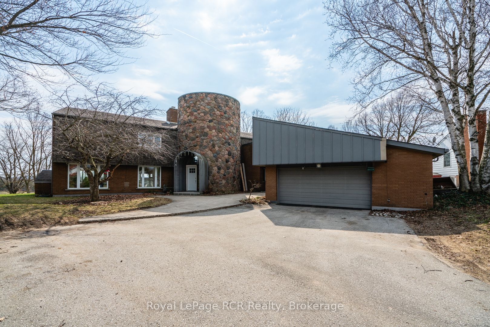 136 4th Avenue, Hanover, ON, N4N 2B3