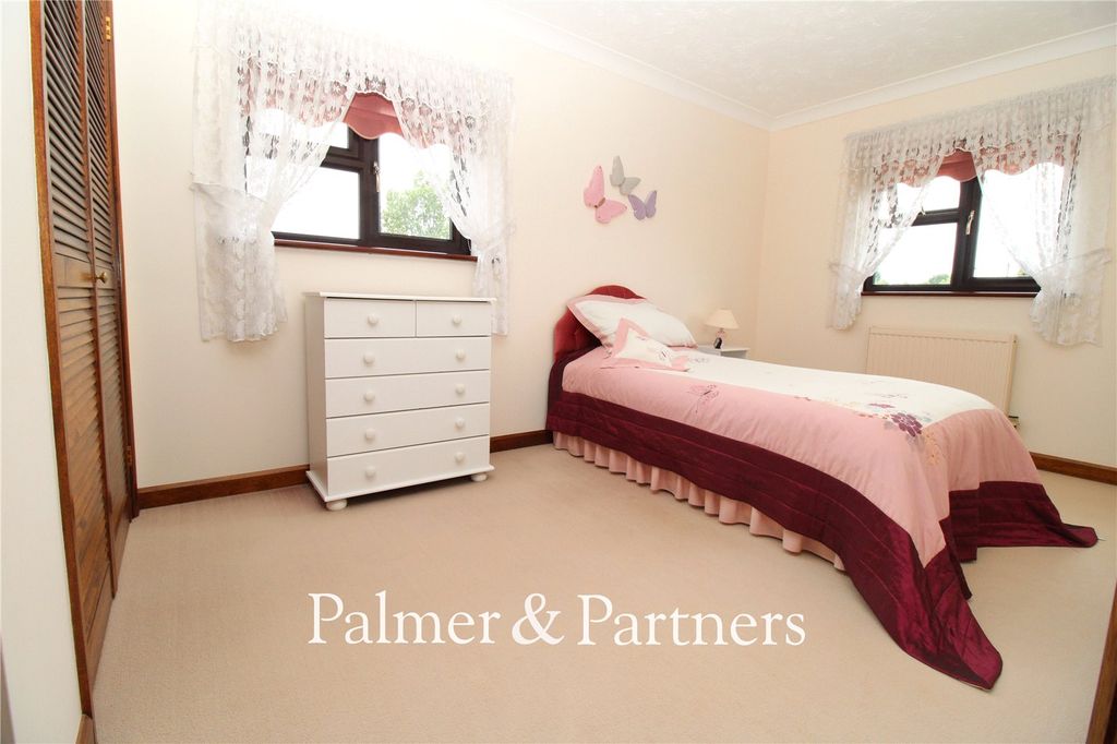 Additional image 19 of 5 bed detached house for salePost Office Road, Knodishall, Saxmundham, Suffolk IP17