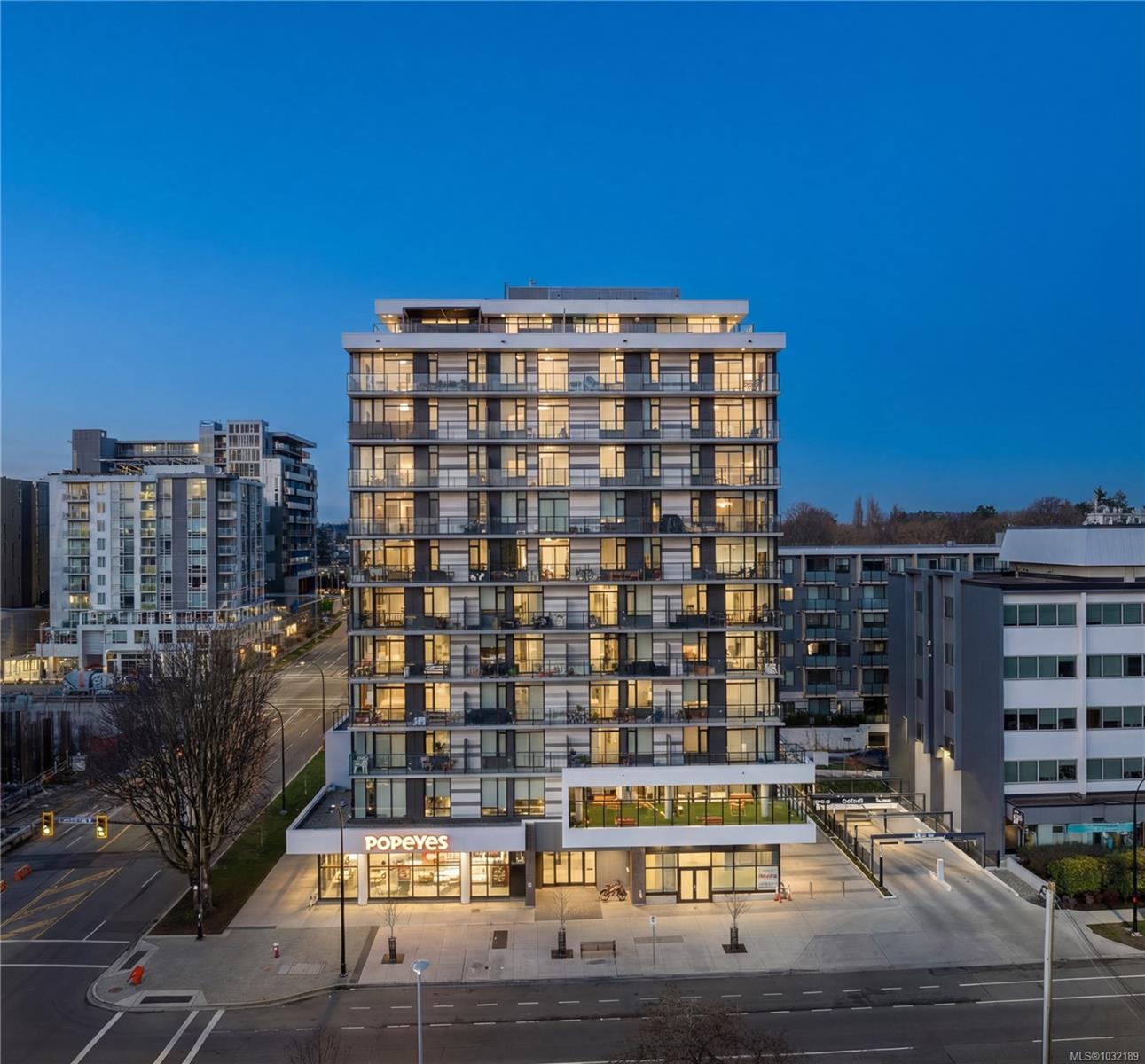 Additional image 2 of 810-1100 Yates Street, Victoria, BC, V8V 3M8