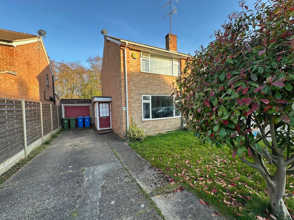3 bed semi-detached house for salePrince Andrew Way, Ascot SL5