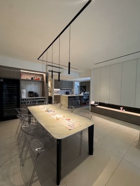 370H Alexandra Road photo 3