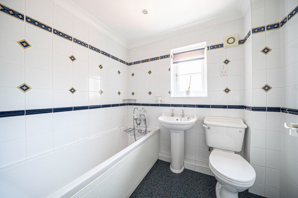 Additional image 24 of 6 bed detached house for saleElizabeth Court, Penton Corner SP11