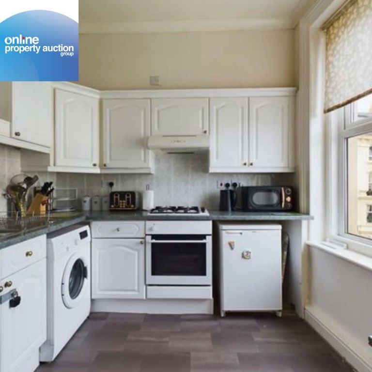 Additional image 4 of 2 bed flat for saleFlat 3, 4 The Crescent, Bridlington, East Riding Of Yorkshire YO15