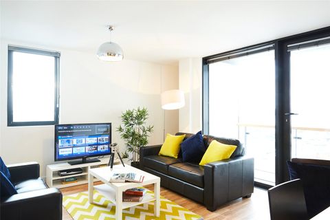 The Courtyard, 3 Stanhope St, Liverpool L8, Room to rent