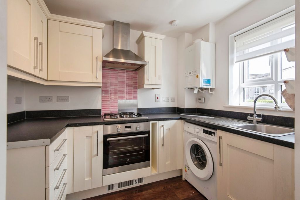 Additional image 4 of 2 bed flat for salePlanets Way, Biggleswade, Bedfordshire SG18