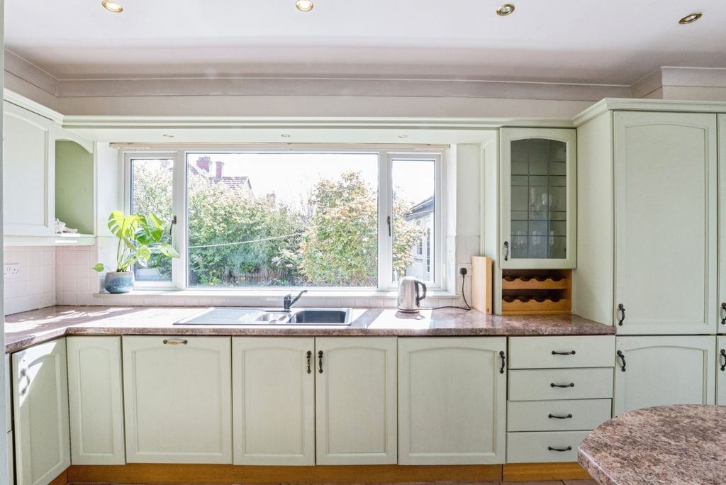 Additional image 14 of 4 bed bungalow for saleDevonshire Road, Lytham St. Annes, Lancashire FY8