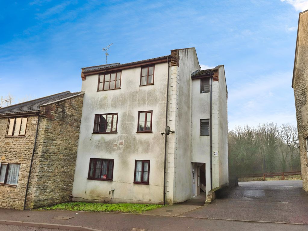 1 bed flat for saleChurch Rise, Templecombe BA8
