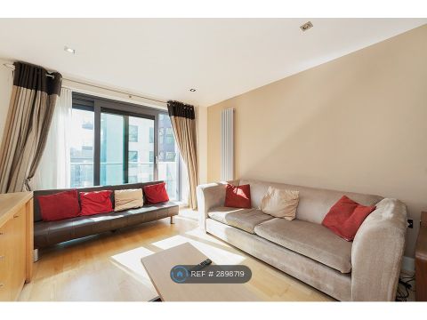 Millhabour, London E14