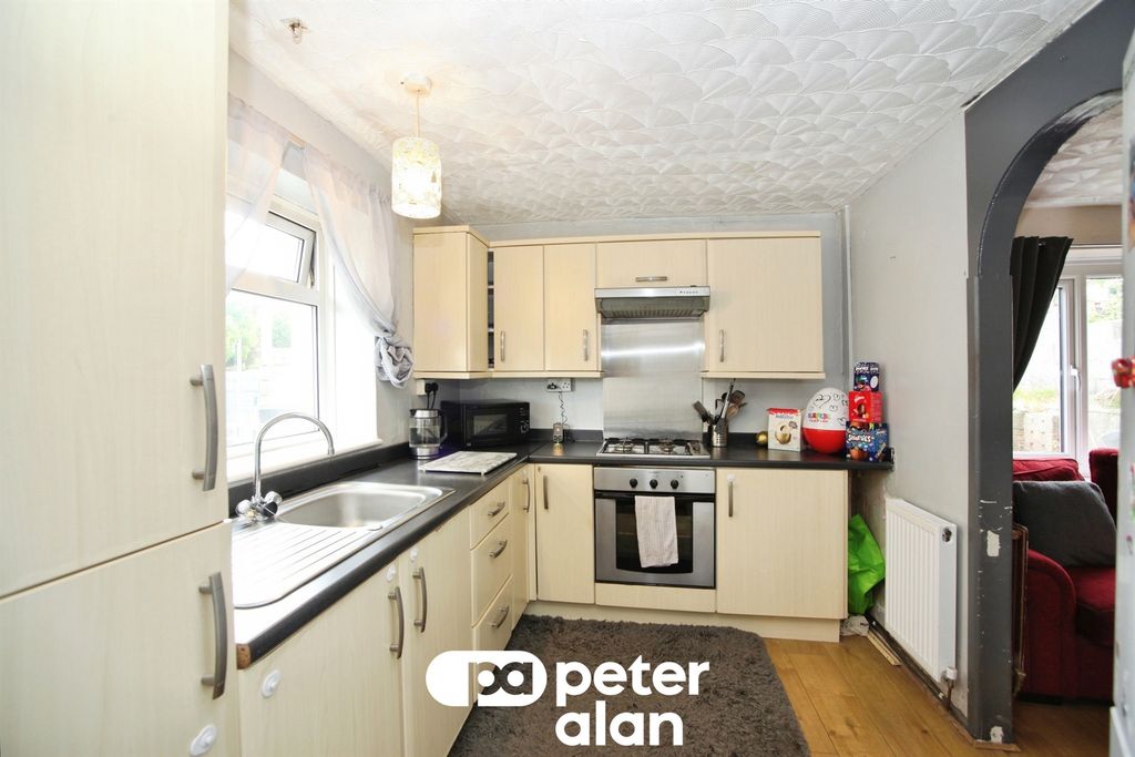 Additional image 6 of 3 bed semi-detached house for saleThe Close, Cefn Hengoed, Hengoed CF82