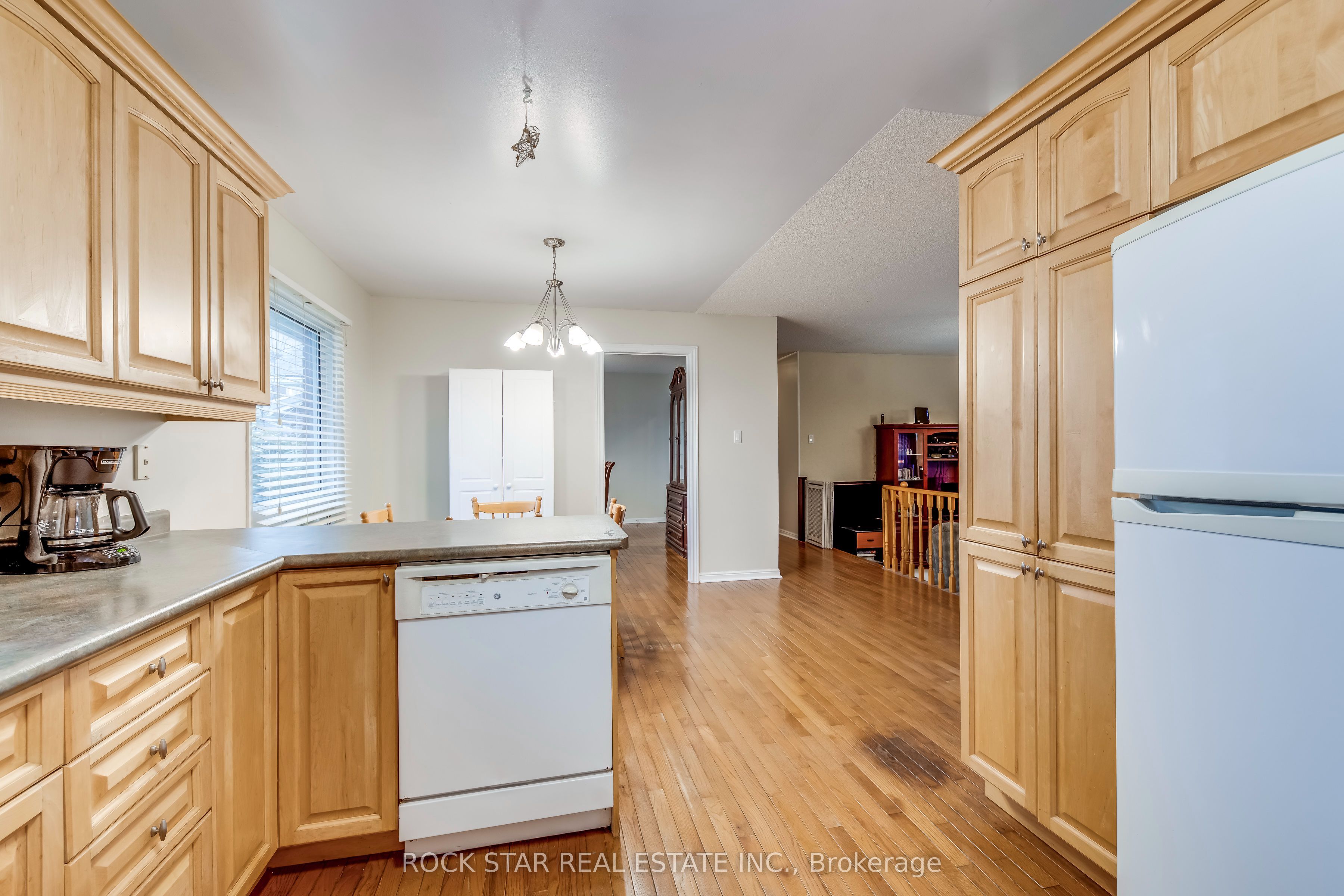 Additional image 6 of 14 Cairnmore Court, Brampton, ON, L6Z 1T6
