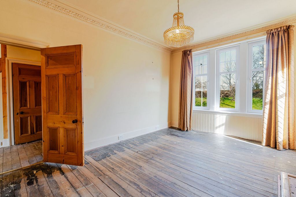 Additional image 8 of 4 bed flat for sale2 Flat 2 Braefoot Terrace, Edinburgh EH16