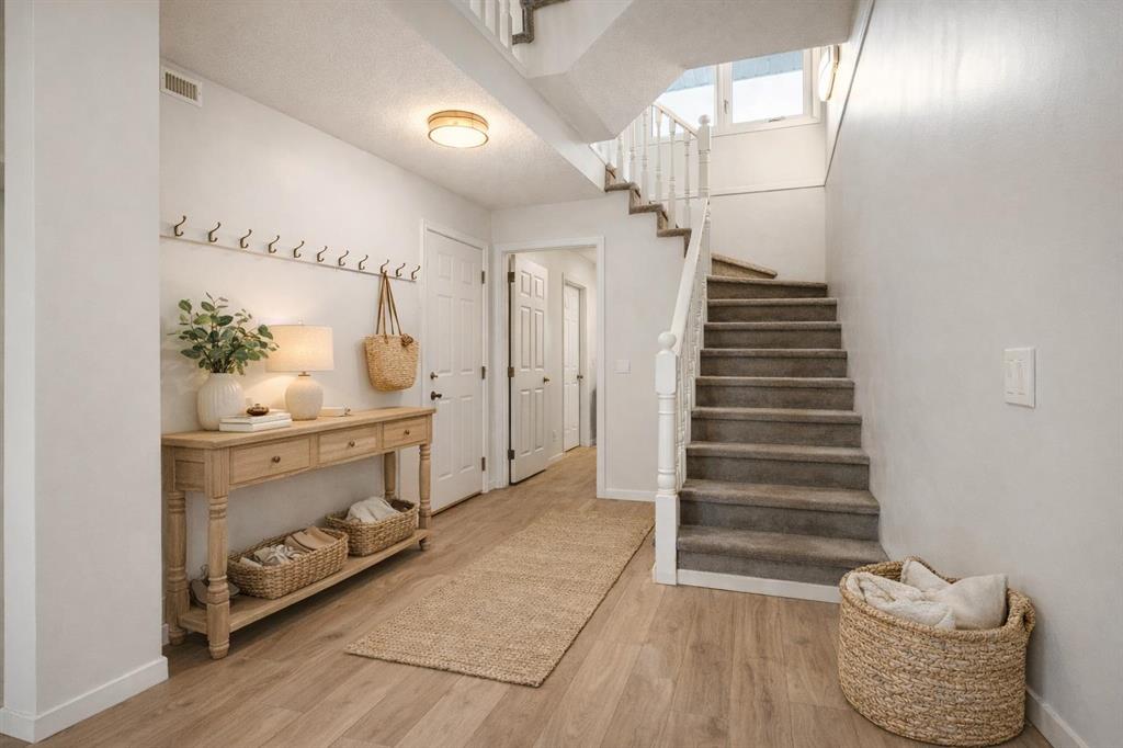 Additional image 4 of 103 Coachway Lane SW, Calgary, AB, T3H 2V9