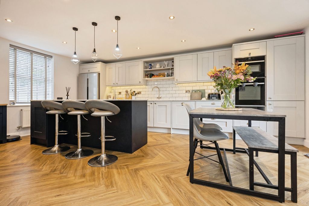 Additional image 2 of 4 bed detached house for saleDe Lacy Court, Castle Donington DE74