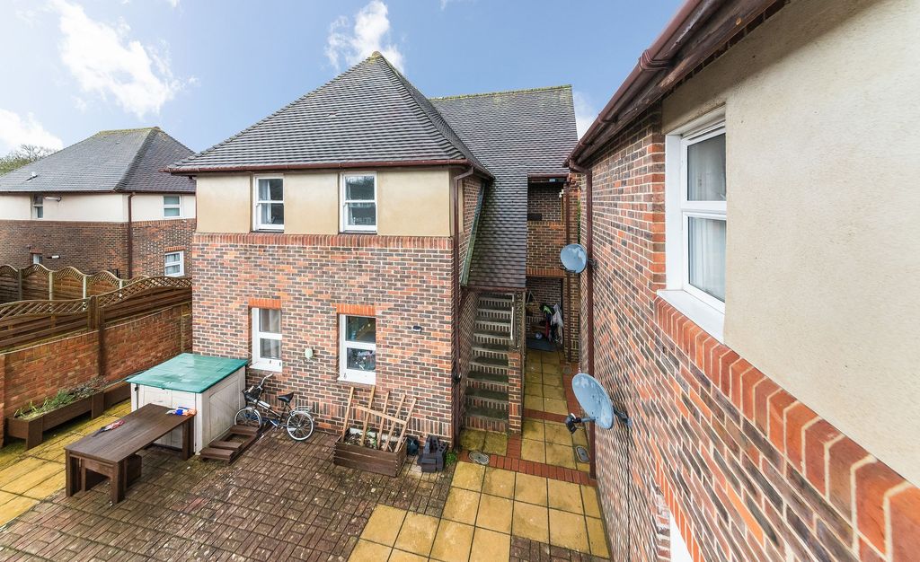2 bed flat for saleMeadowside, Abingdon OX14