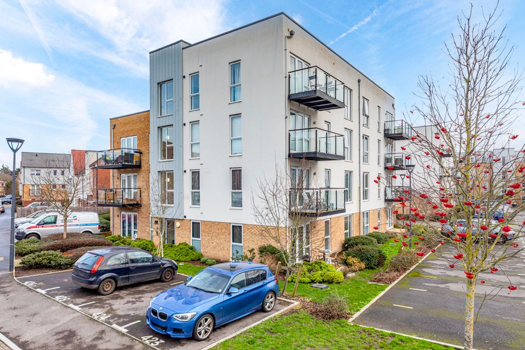 Additional image 18 of 2 bed flat for saleHawker Drive, Addlestone, Surrey KT15