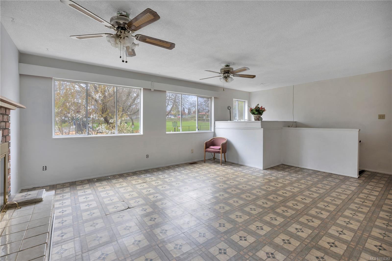 Additional image 5 of 229 Irwin Street, Nanaimo, BC, V9R 4X4