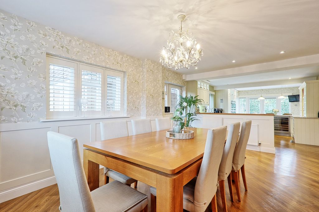 Additional image 12 of 5 bed detached house for salePrime Location - Sylvan Tryst, Billericay CM12