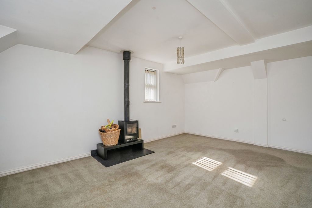 Additional image 6 of 2 bed flat for salePelham Terrace, Emsworth, Hampshire PO10