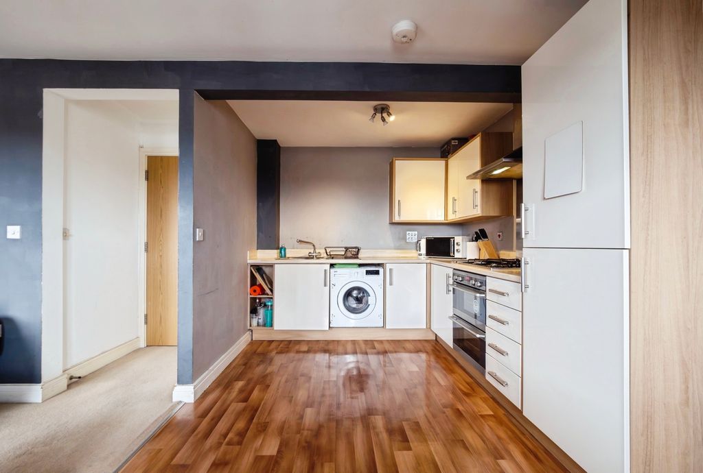 Additional image 6 of 2 bed flat for saleBerkshire Close, Ogwell, Newton Abbot, Devon TQ12