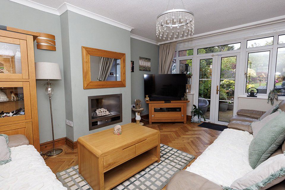 4 bed semi-detached house for saleWolverhampton Road, Oldbury, West Midlands B68 photo 4