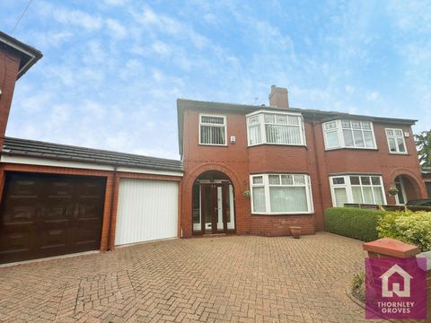 Maldon Drive, Monton M30