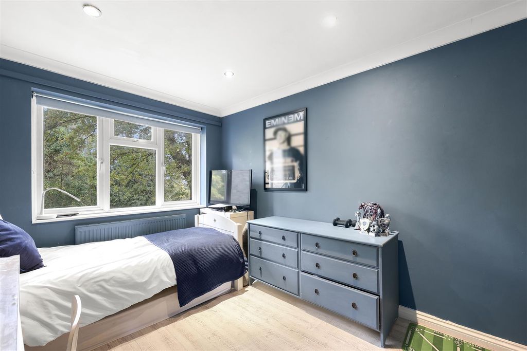 Additional image 24 of 5 bed semi-detached house for saleArdmore Lane, Buckhurst Hill IG9