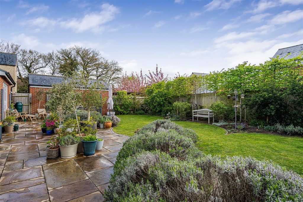 Additional image 22 of 5 bed property for saleLander Close, Chesterton, Bicester OX26