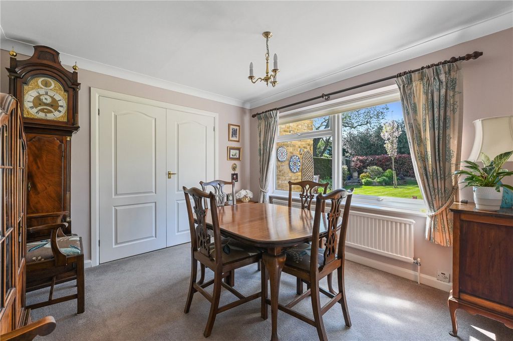 4 bed detached house for saleMatching Lane, Bishop's Stortford, Hertfordshire CM23 photo 4
