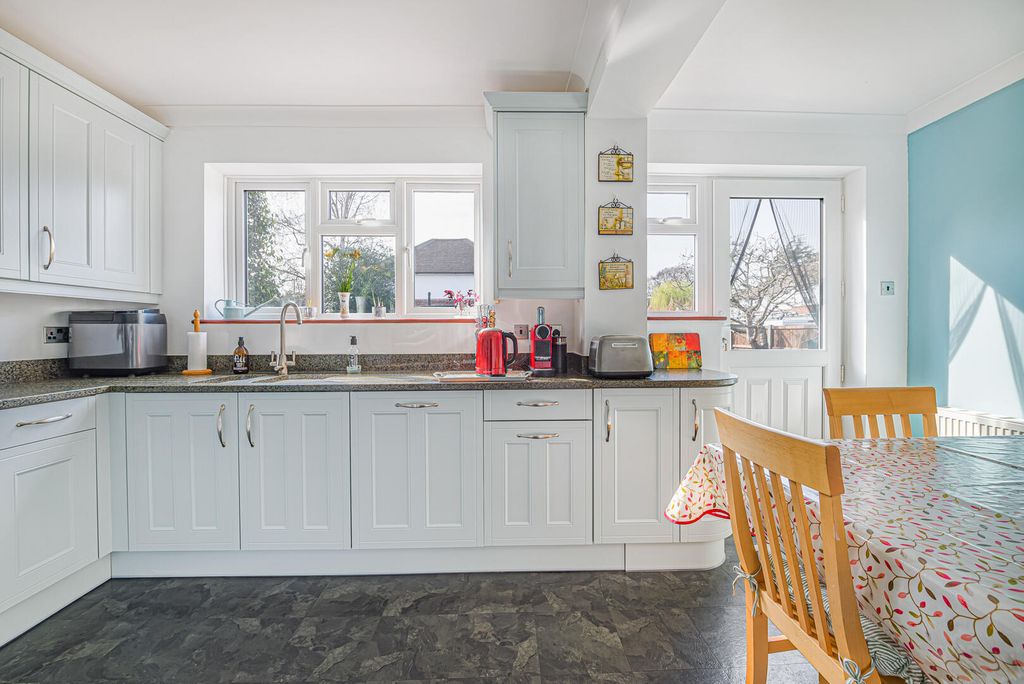 Additional image 9 of 4 bed semi-detached house for saleCold Blow Crescent, Bexley DA5