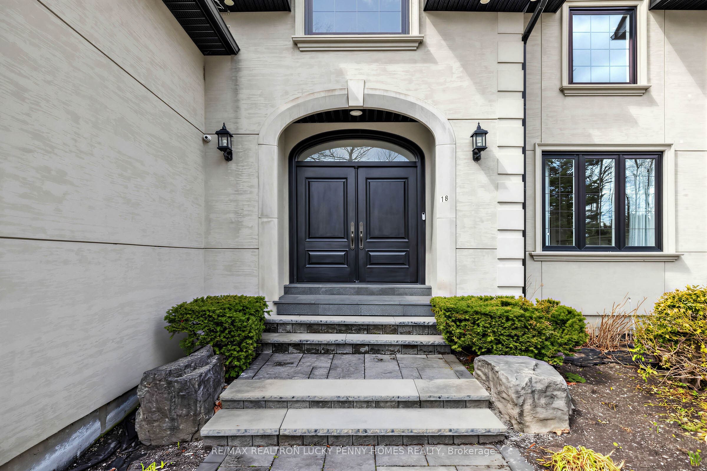 Additional image 4 of 18 Walnut Glen Place, Markham, ON, L6C 1A3